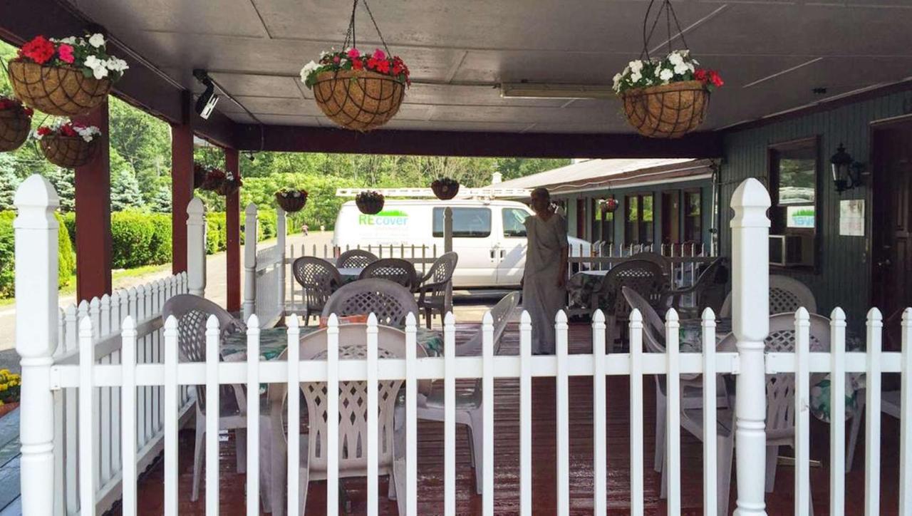 Pleasant Valley Motel West Stockbridge מראה חיצוני תמונה