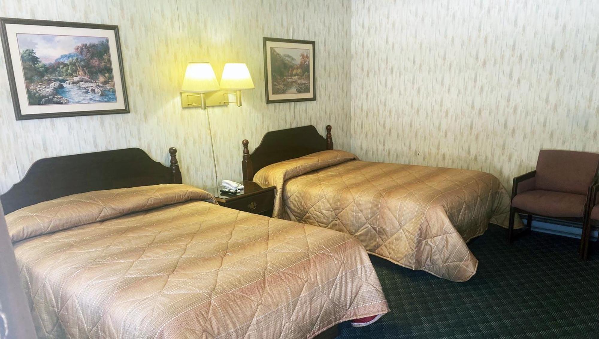 Pleasant Valley Motel West Stockbridge מראה חיצוני תמונה